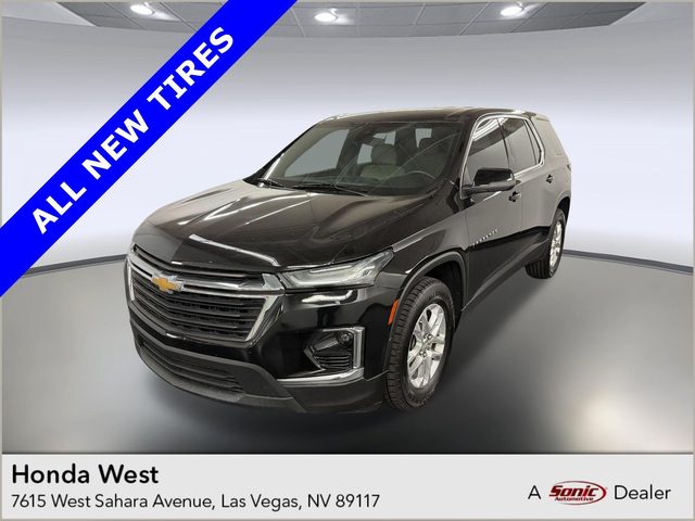 2022 Chevrolet Traverse LS FWD photo
