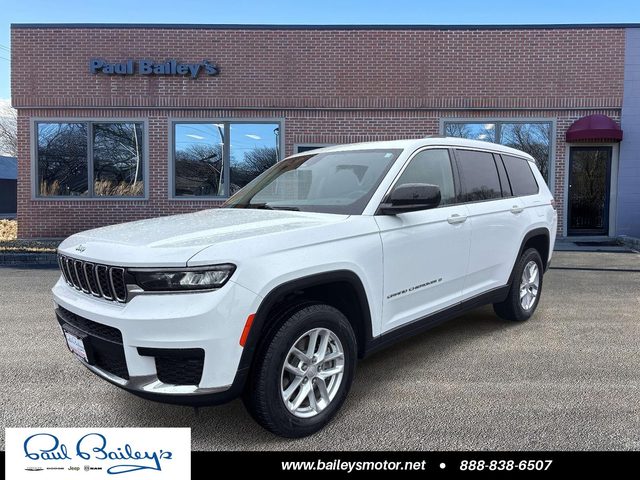 2022 Jeep Grand Cherokee L Laredo 4WD photo
