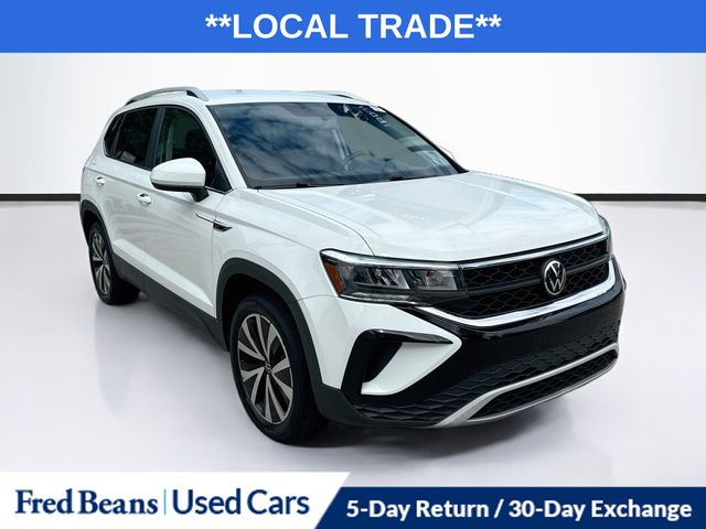 2022 Volkswagen Taos SE AWD photo