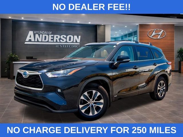 2022 Toyota Highlander Hybrid XLE AWD photo