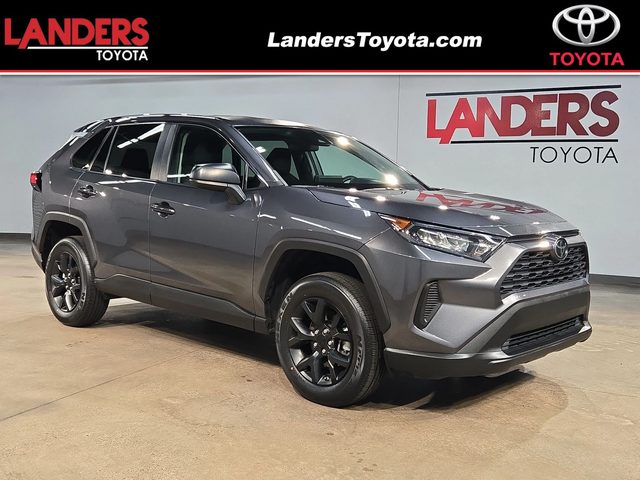 2022 Toyota RAV4 LE FWD photo