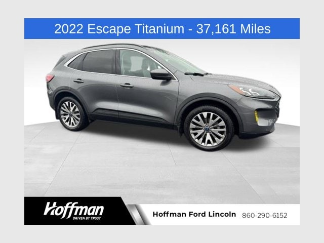 2022 Ford Escape Titanium AWD photo