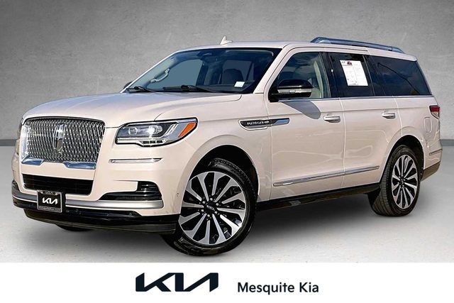 2022 Lincoln Navigator Reserve 4WD photo