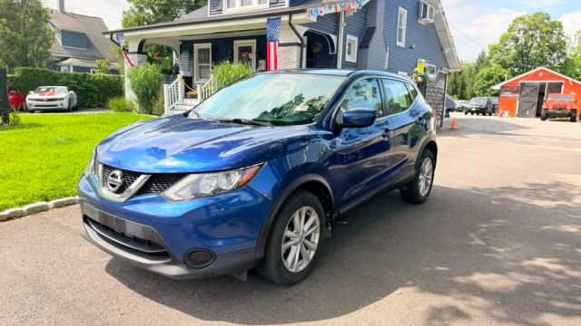 2017 Nissan Rogue Sport S FWD photo