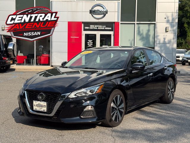 2022 Nissan Altima 2.5 SV FWD photo