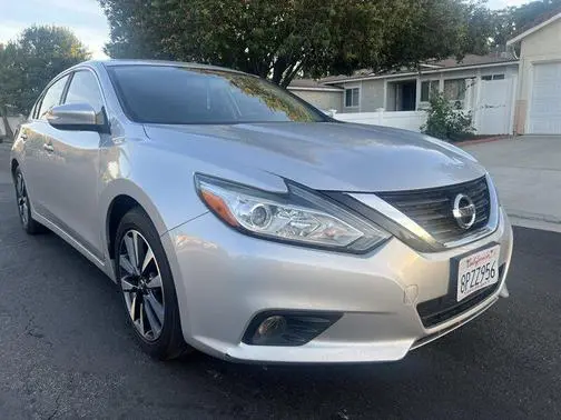 2017 Nissan Altima 2.5 SL FWD photo
