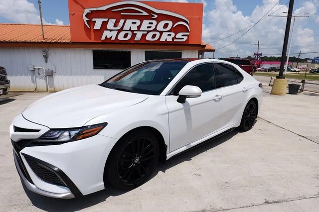 2022 Toyota Camry XSE FWD photo