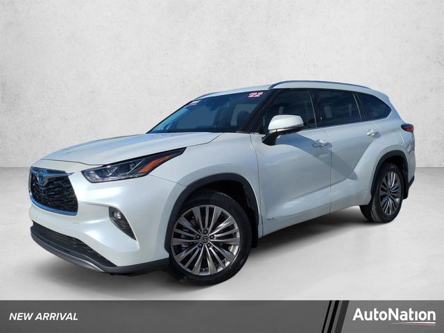 2022 Toyota Highlander Hybrid Platinum AWD photo