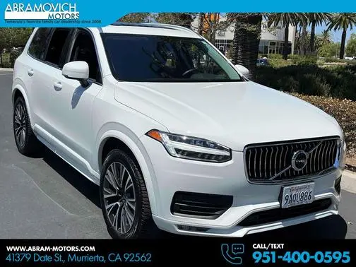 2022 Volvo XC90 Momentum AWD photo