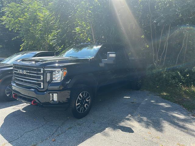 2022 GMC Sierra 2500HD AT4 4WD photo