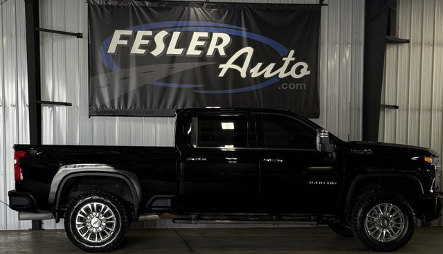 2022 Chevrolet Silverado 3500HD High Country 4WD photo