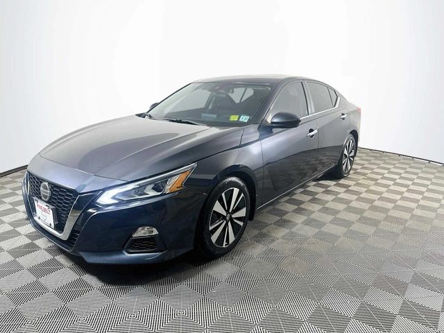 2022 Nissan Altima 2.5 SV FWD photo