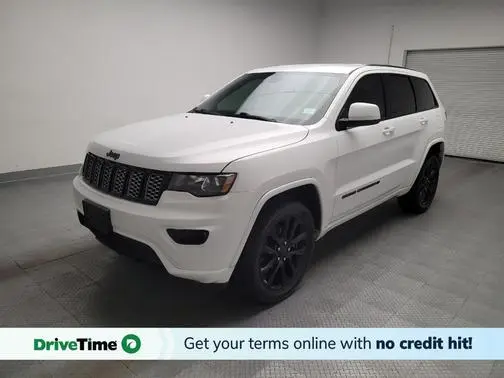 2022 Jeep Grand Cherokee Laredo X 4WD photo