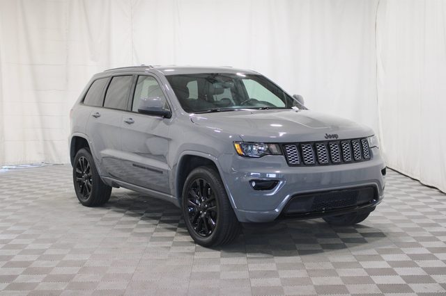 2022 Jeep Grand Cherokee Laredo X 4WD photo