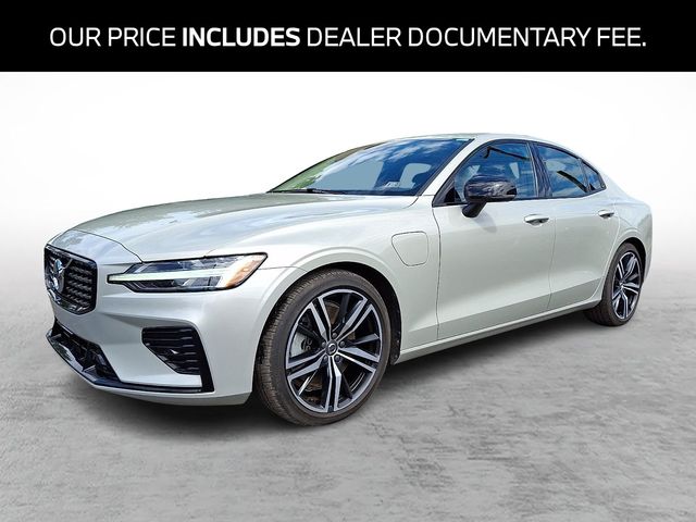 2022 Volvo S60 R-Design Expression AWD photo