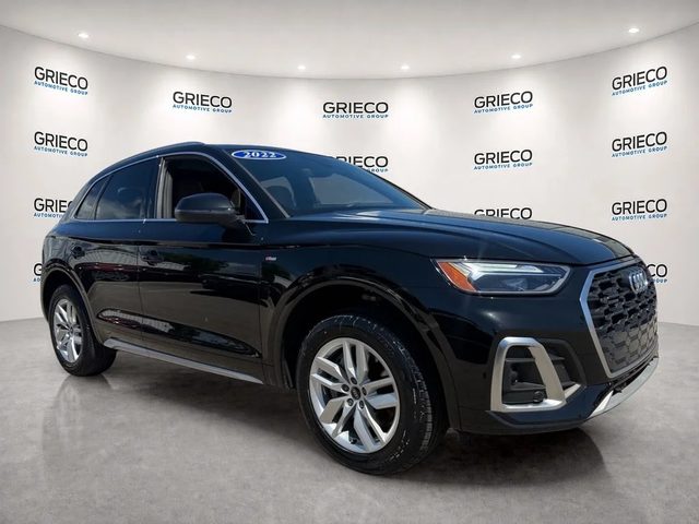 2022 Audi Q5 S line Premium AWD photo