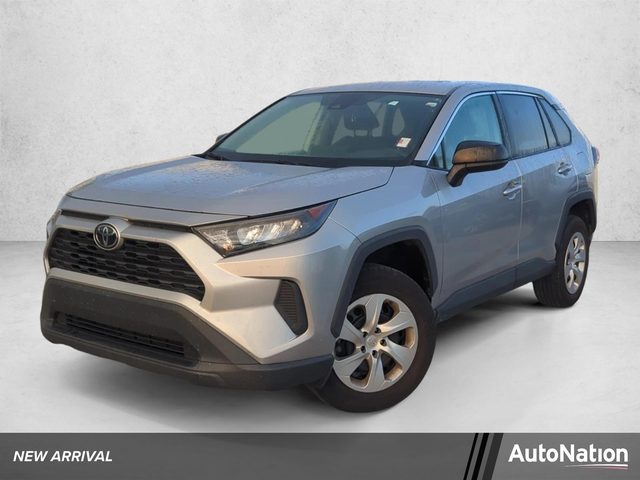 2022 Toyota RAV4 LE FWD photo
