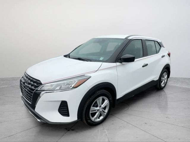 2022 Nissan Kicks S FWD photo