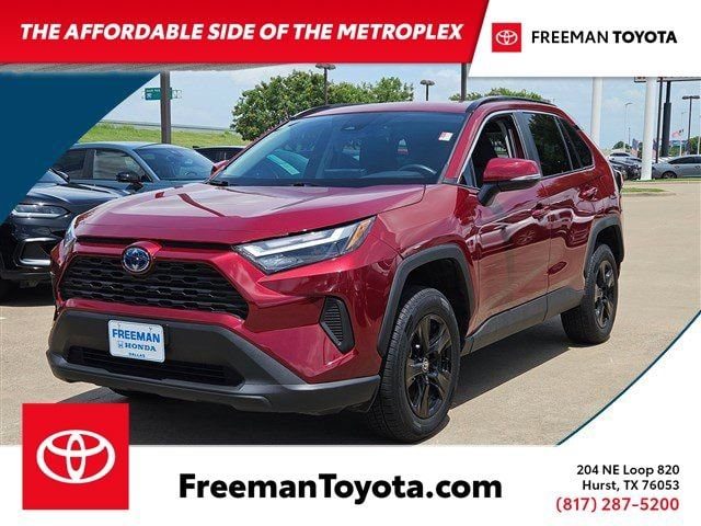 2022 Toyota RAV4 Hybrid XLE AWD photo