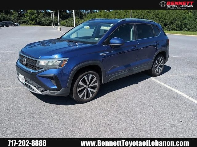 2022 Volkswagen Taos SE AWD photo