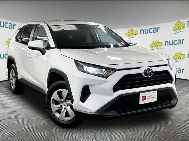 2022 Toyota RAV4 LE AWD photo