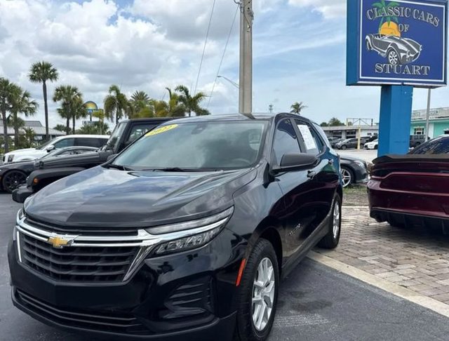 2022 Chevrolet Equinox LS FWD photo