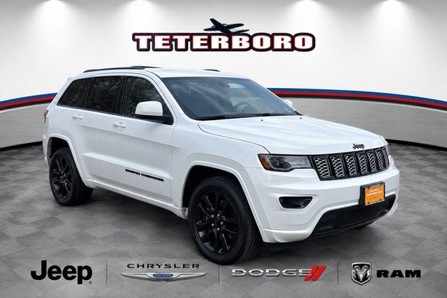 2022 Jeep Grand Cherokee Laredo X 4WD photo