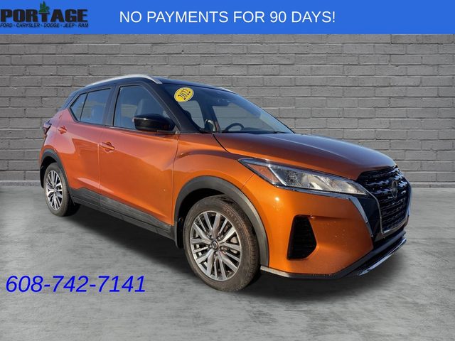 2022 Nissan Kicks SV FWD photo