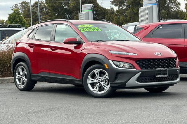 2022 Hyundai Kona SEL FWD photo