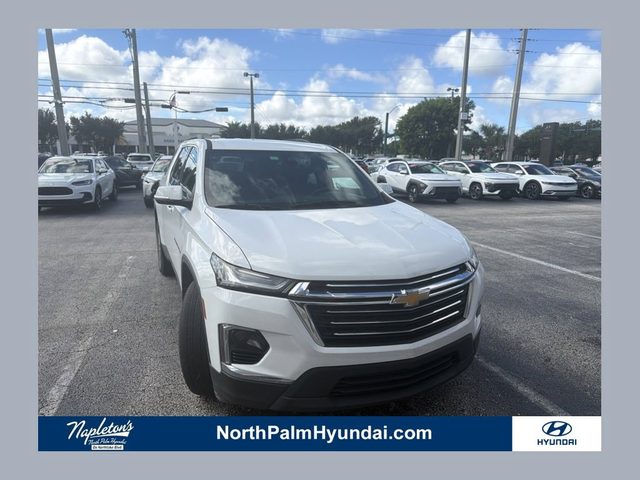 2022 Chevrolet Traverse LT Leather FWD photo