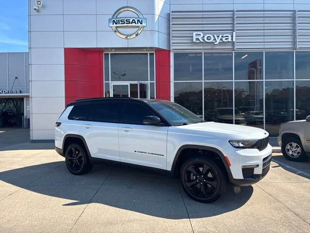 2022 Jeep Grand Cherokee L Limited RWD photo
