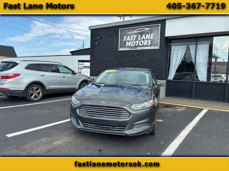 2016 Ford Fusion SE FWD photo