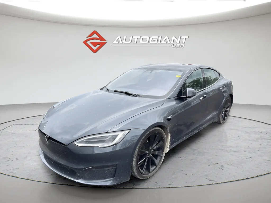 2022 Tesla Model S  AWD photo