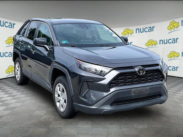 2022 Toyota RAV4 LE AWD photo