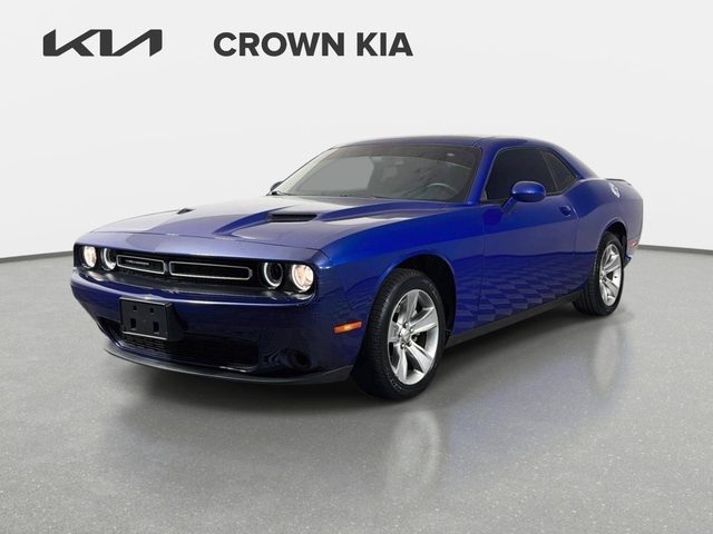2022 Dodge Challenger SXT RWD photo