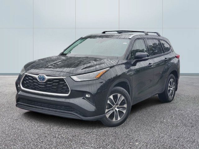 2022 Toyota Highlander Hybrid XLE AWD photo