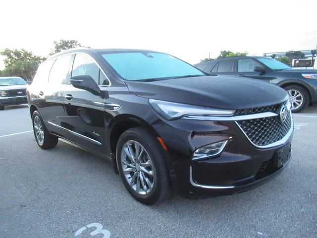 2022 Buick Enclave Avenir AWD photo