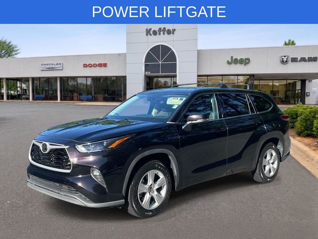 2022 Toyota Highlander LE FWD photo
