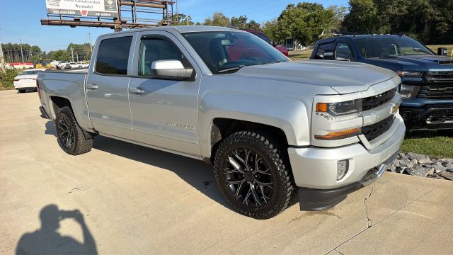 2018 Chevrolet Silverado 1500 LT 4WD photo