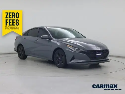 2022 Hyundai Elantra SEL FWD photo