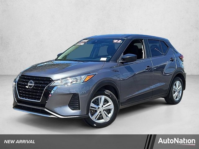 2022 Nissan Kicks S FWD photo