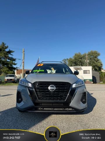 2022 Nissan Kicks SR FWD photo
