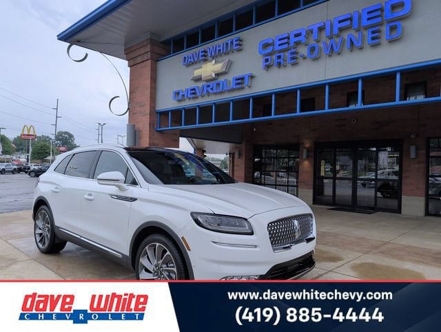 2022 Lincoln Nautilus Reserve AWD photo