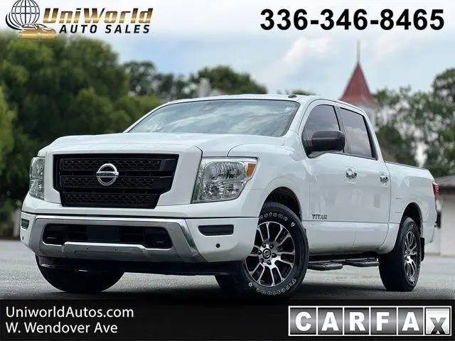 2021 Nissan Titan SV 4WD photo