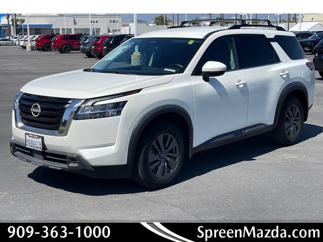 2022 Nissan Pathfinder SV FWD photo