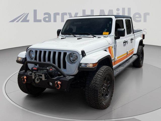 2022 Jeep Gladiator Overland 4WD photo