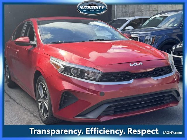 2022 Kia Forte LXS FWD photo