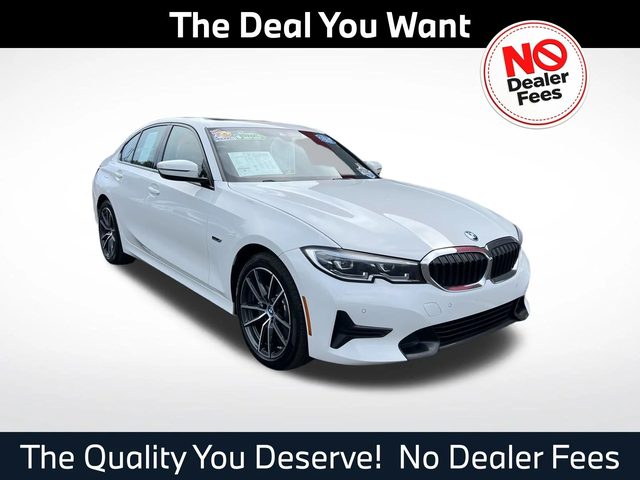 2022 BMW 3 Series 330e xDrive AWD photo