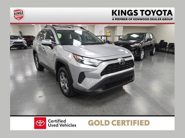 2022 Toyota RAV4 XLE FWD photo