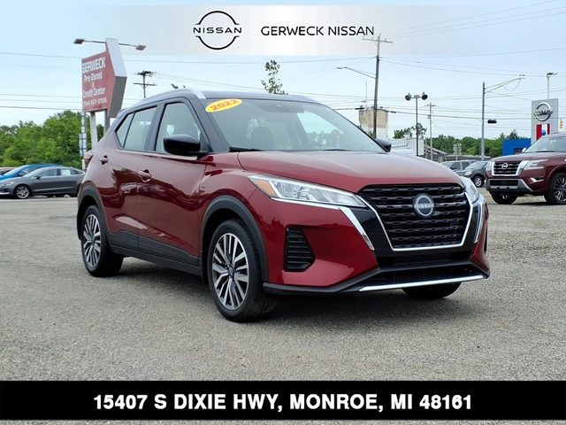2022 Nissan Kicks SV FWD photo
